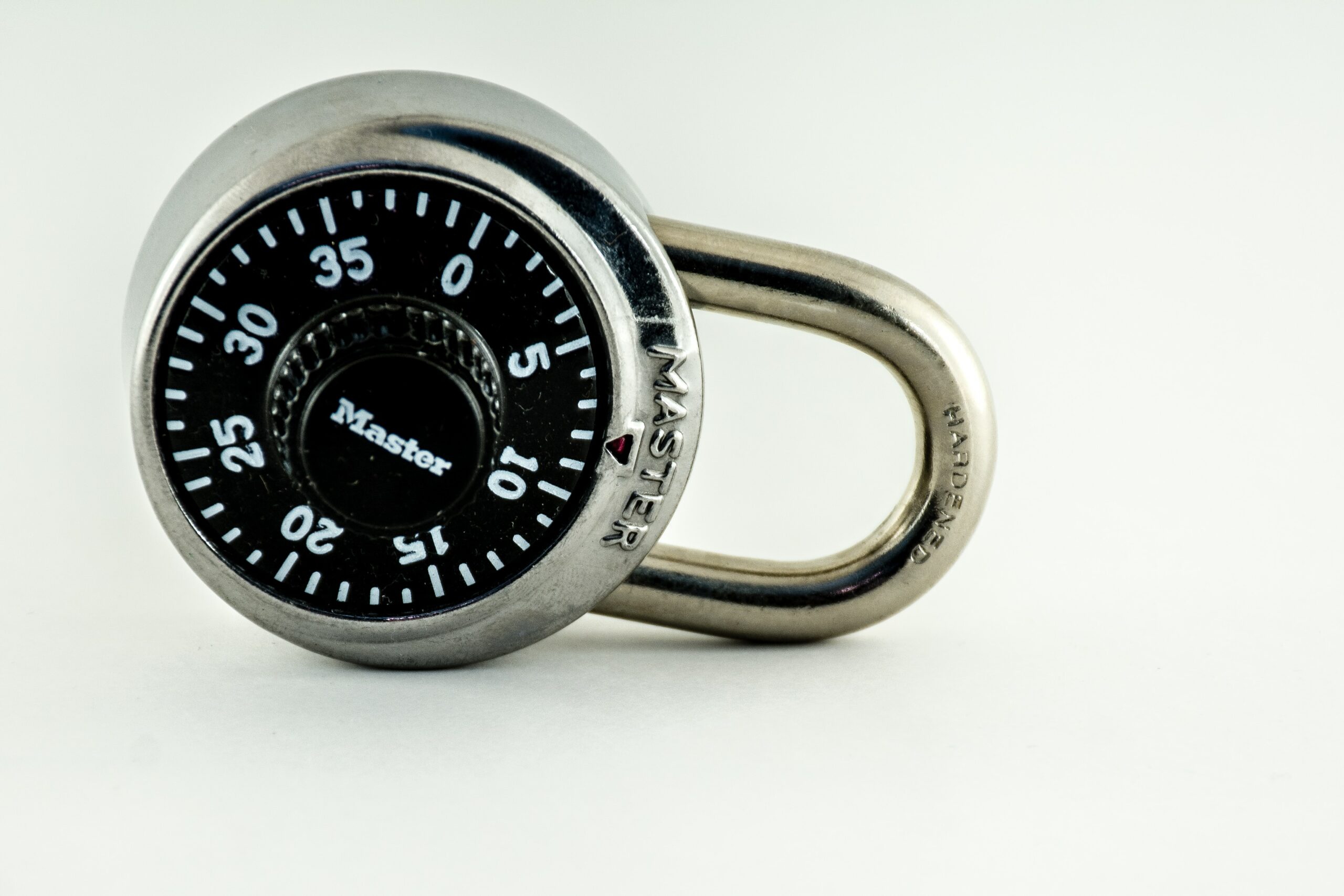 How to Open a Combination Lock Saitsa